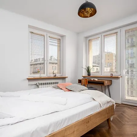 Dobra Near Pge National Stadium By Sun & Snow Apartment *